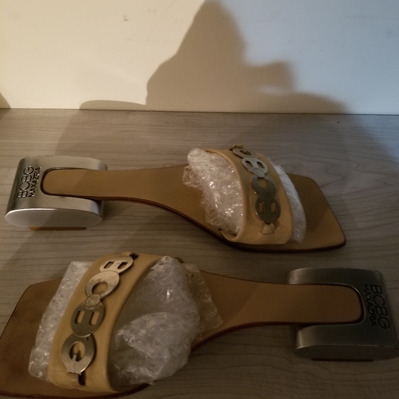 BCBG leather sandals/clog EUC - Picture 9 of 11